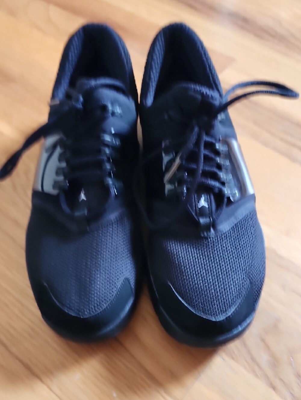 Jordan Black Low-Top Men's Sneakers - Picture 3 of 8